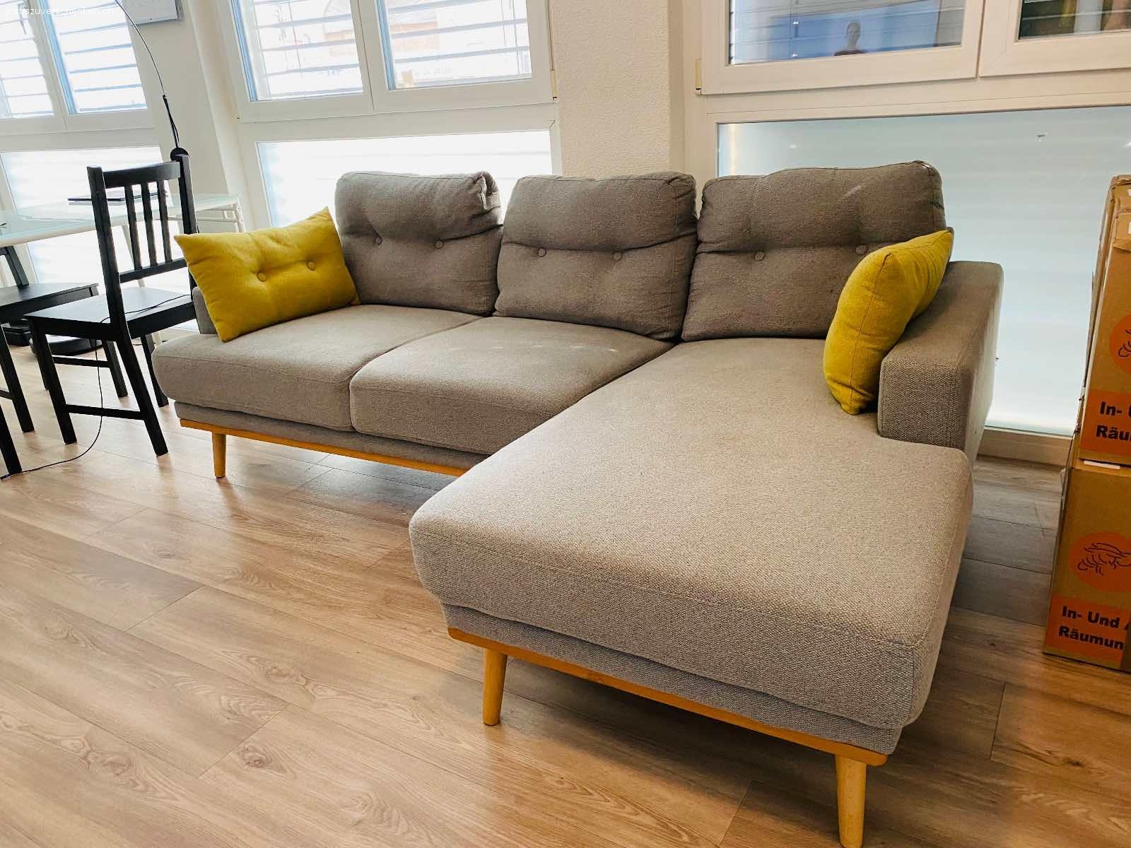 RESERVIERT Sofa Couch Möbel Gratis zu verschenken