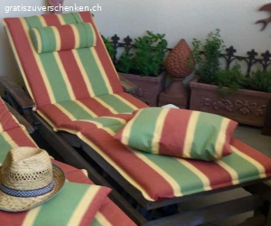 1 Liegestuhl. Liegestuhl Teakholz mit Polster neuwertig
