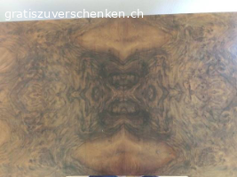 2 antike Tische Biedermeier Nussbaumholz. 2 antike Tische Biedermeier Nussbaumholz nur zusammen zu verschenken.