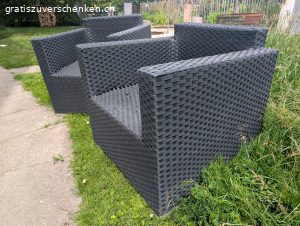 2 Rattansessel (ohne Sitzkissen)