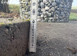 32 Gartenplatten. 32 Gartenplatten abzuholen in 3474 Rüedisbach.
Ideal bspw. als Gehwege für Gartenbeete.