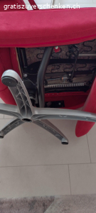 3er, 2er Sofa und Sessel. Sofas und passender TV Sessel zu verschenken. Material Alcantara. Aus Katze Haushalt. Hat Gebrauchsspuren jedoch sehr bequem.
Kann auch besichtigt werden. Termin mach Absprache.