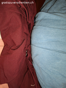 6 Sets Bettwäsche. Alle sind Masse 140× 200 
Zu jedem Deckenbezug je 1-2 Kissenbezüge. 3 Sets davon sind Kinderbettwäsche. 3 Normal. aber alle gleich gross.
alle 100% Baumwolle, frisch gewaschen. dazu noch 2 Matratzenbezüge. Bitte Whatsapp oder SMS