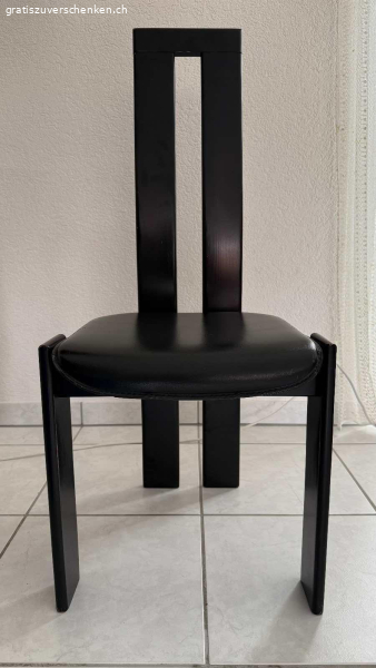 6 Stühle gratis - Selbstabholung in Lyss
