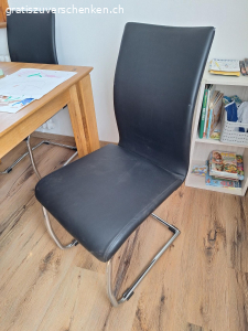 8 Stühle Kunstleder