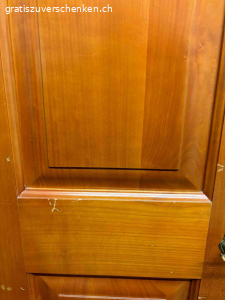 Antiker Schrank. Siehe Foto