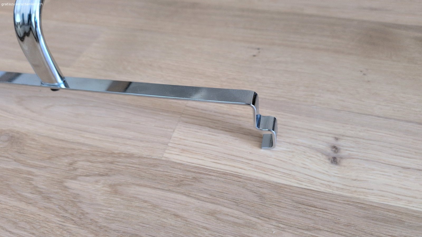 Badetuchhalter für Türe. Tuchhalter für Türen bis 2cm