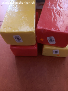 Bastelmaterial. Gratis Bastelmaterial. Steckmaterial für Pflanzen etc und Dörrpflanzen.
KEIN VERSAND, keine Reservation.