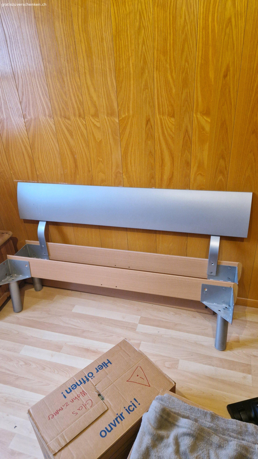 Bett 140×200. Bett 140×200 
Nur Abholung