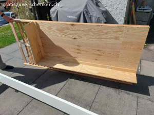 Bett 90x200. Bettrahmen weiss mit grauen Füssen inkl. Lattenrost und Schublade und verbautem Schubladeneinsatz, gemäss Fotos
Masse 90 cm x 200 cm, Einzelbett