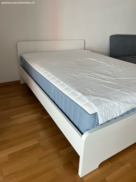 Bett zu VERSCHENKEN