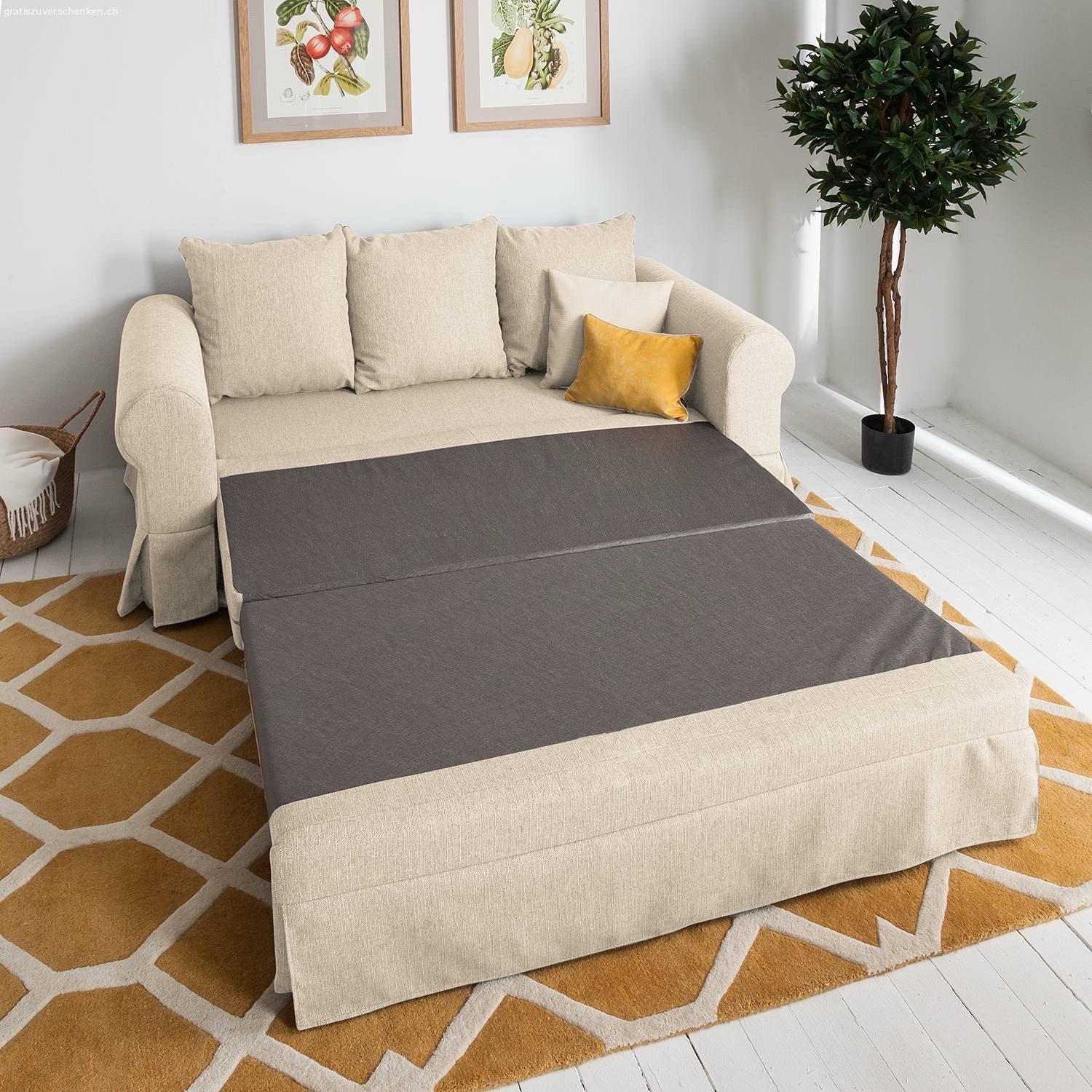 Bettsofa. Sofa mit Schlaffunktion, einfach ausziehbar, robust und bequeme Liegefläche für 2 Personen in beige. 

Abholung ab 28. September möglich. Transport und Demontage müssen selbst organisiert werden.
