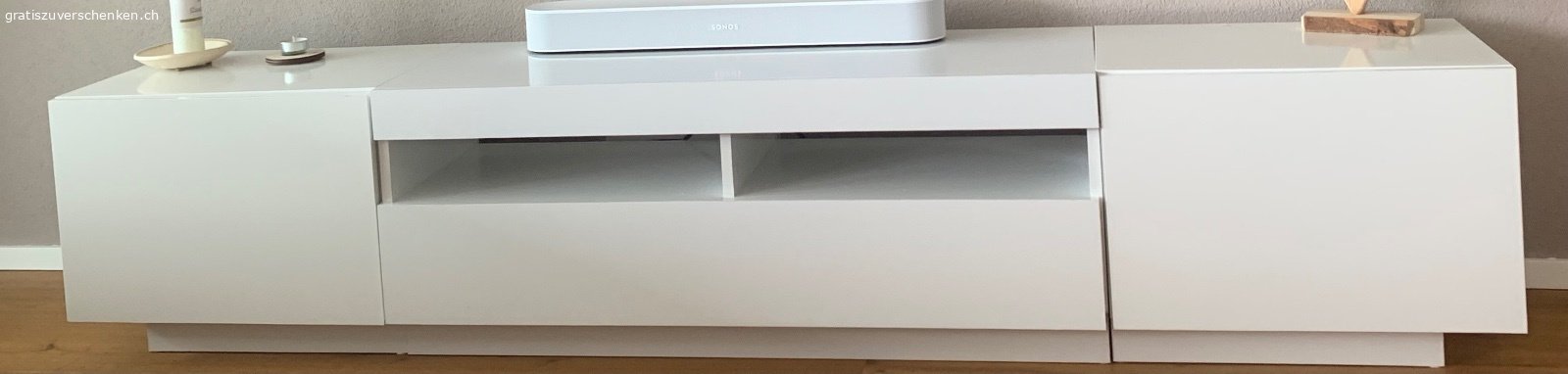Billig Qualität TV Sideboard. Billig Qualität TV Sideboard Kostenlos zu abholen 
3 Stücke 
Große : 160x35x40