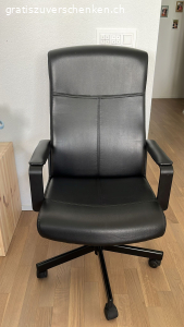 Bürostuhl. sehr gut intaktef Bürostuhl. Fast nie benutzt.