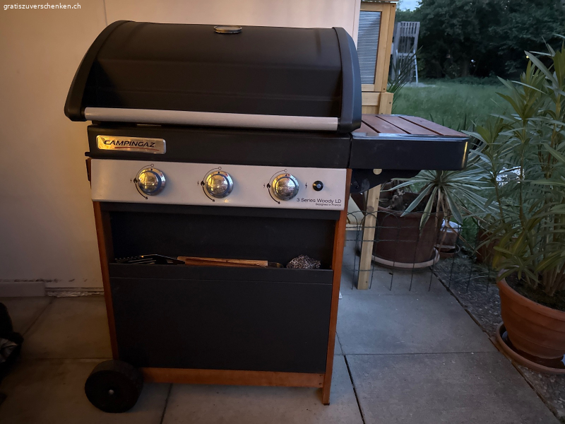 CAMPINGAZ Grill  mit Hülle zu verschenken