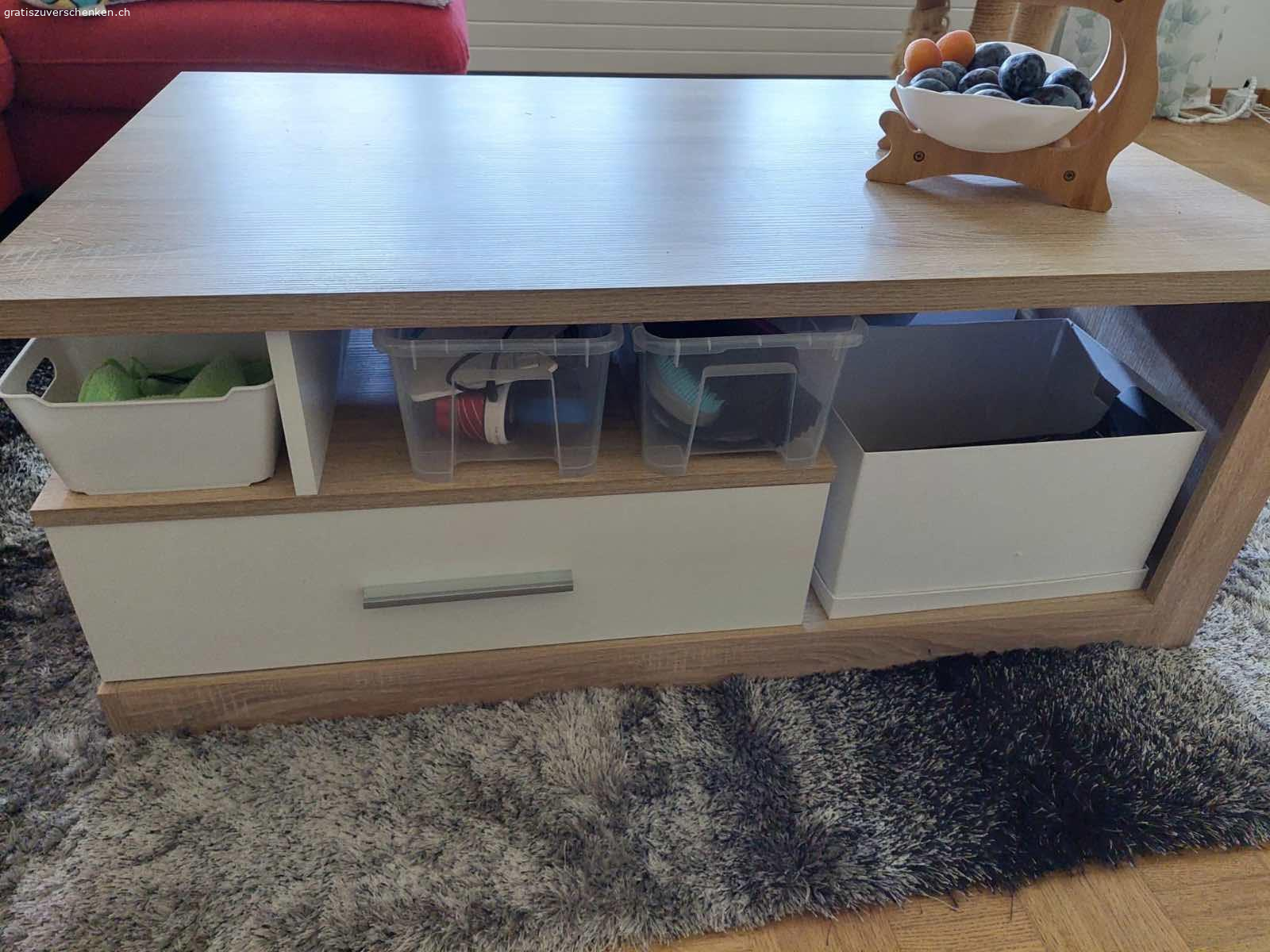 Club-Tisch. Clubtisch mit 2 Schubladen, Ablageflächen
Grösse  1.10  x 0.67 cm