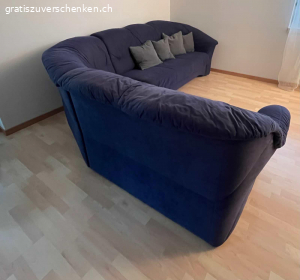 Couch. Masse siehe Fotos, gratis abzuholen