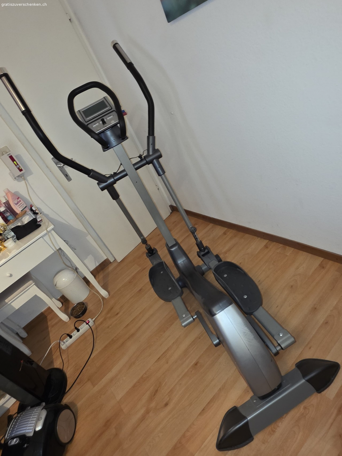 Crosstrainer. Guter Zustand, mit Memory-Stick Speicherung der Daten