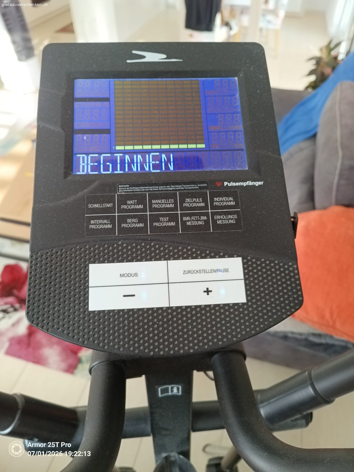 Crosstrainer. zum Verschenken ein Crosstrainer von Aldi Vollelektronisch mit verschiedene Programme