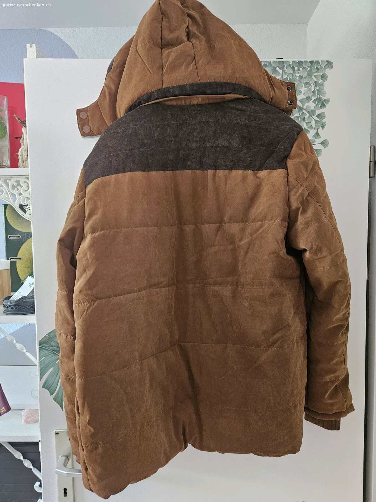 div. winterjacke. beide in guten zustand
grösse braun (x)xl
grösse grün M
kein versand