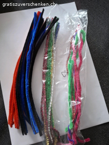 Diverse Bastelsachen. Herbst Artikel, Birkenscheiben, Pfeifenputzer, Servietten New Born und Just Married, Dekosand

Kann auch einzeln abgeholt werden.