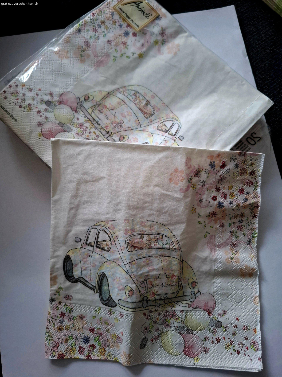 Diverse Bastelsachen. Herbst Artikel, Birkenscheiben, Pfeifenputzer, Servietten New Born und Just Married, Dekosand

Kann auch einzeln abgeholt werden.