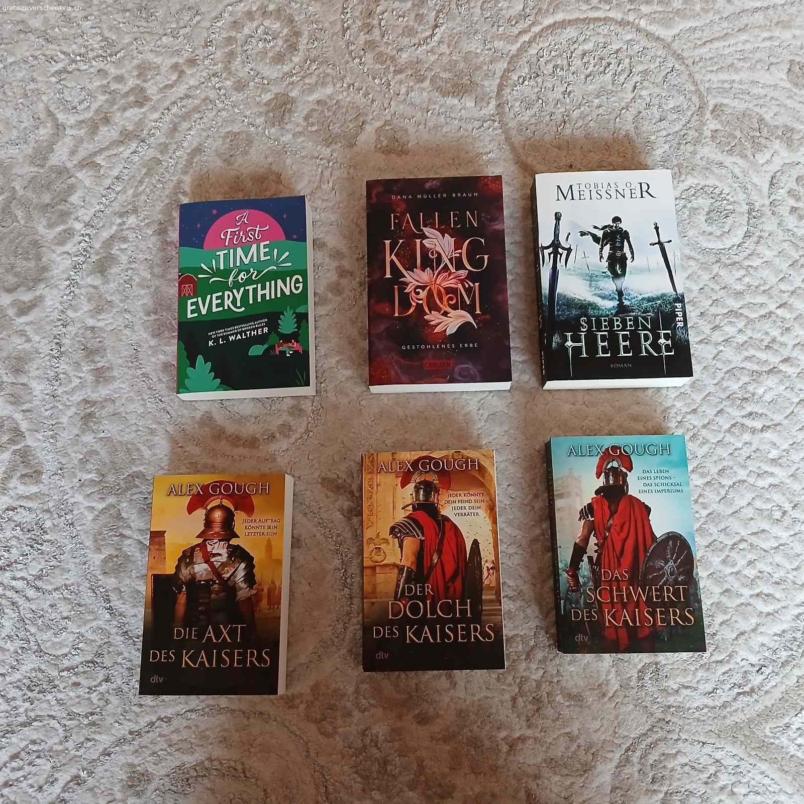 Diverse Bücher. A first Time for Everything von K. L. Walther

Fallen Kingdom von Dana Müller-Braun

Sieben Heere von Tobias O. Messner

Alex Goughs Die Assasinen von Rom Reihe 
(Band 1 bis 3)

Man kann die Bücher einzeln und mehrere aufs mal abholen