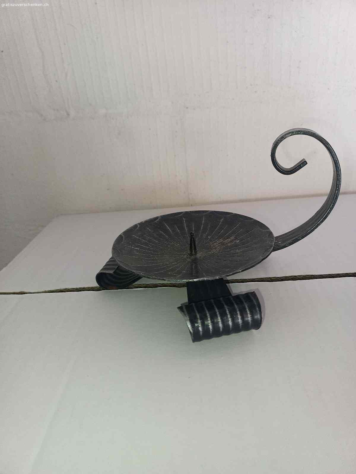 diverses. - Kerzenhalter (Durchmesser runder Teil ca. 12cm)
- 4x Volg Märkli
- Bodenwischer mit Sprühfunktion
- Untersetzer Dog Mama 
- Feuerzeug auffüllbar (leer)
- 2 Topflappen (neu)

Zustand: Gebraucht (Ausser Märkli natürlich)

Nur Abholung (kontaktlos möglich)

KEINE Anrufe!-Bei Interesse Whatsappnachricht/SMS/Mail, danke


Nur Abholung (kontaktlos möglich)

KEINE Anrufe!-Bei Interesse Whatsappnachricht/SMS/Mail, danke.