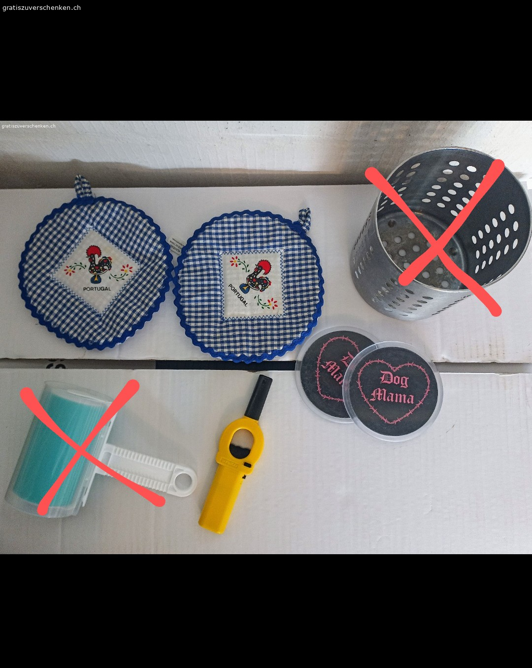 diverses. - Kerzenhalter (Durchmesser runder Teil ca. 12cm)
- 4x Volg Märkli
- Bodenwischer mit Sprühfunktion
- Untersetzer Dog Mama 
- Feuerzeug auffüllbar (leer)
- 2 Topflappen (neu)

Zustand: Gebraucht (Ausser Märkli natürlich)

Nur Abholung (kontaktlos möglich)

KEINE Anrufe!-Bei Interesse Whatsappnachricht/SMS/Mail, danke


Nur Abholung (kontaktlos möglich)

KEINE Anrufe!-Bei Interesse Whatsappnachricht/SMS/Mail, danke.