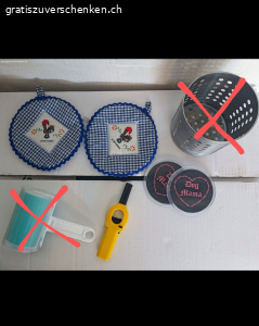 diverses. - Kerzenhalter (Durchmesser runder Teil ca. 12cm)
- 4x Volg Märkli
- Bodenwischer mit Sprühfunktion
- Untersetzer Dog Mama 
- Feuerzeug auffüllbar (leer)
- 2 Topflappen (neu)

Zustand: Gebraucht (Ausser Märkli natürlich)

Nur Abholung (kontaktlos möglich)

KEINE Anrufe!-Bei Interesse Whatsappnachricht/SMS/Mail, danke


Nur Abholung (kontaktlos möglich)

KEINE Anrufe!-Bei Interesse Whatsappnachricht/SMS/Mail, danke.