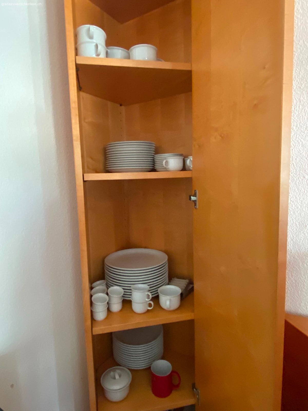 Eckschränke 2 unterschiedliche Grössen. Eckschränke 2 unterschiedliche Grössen