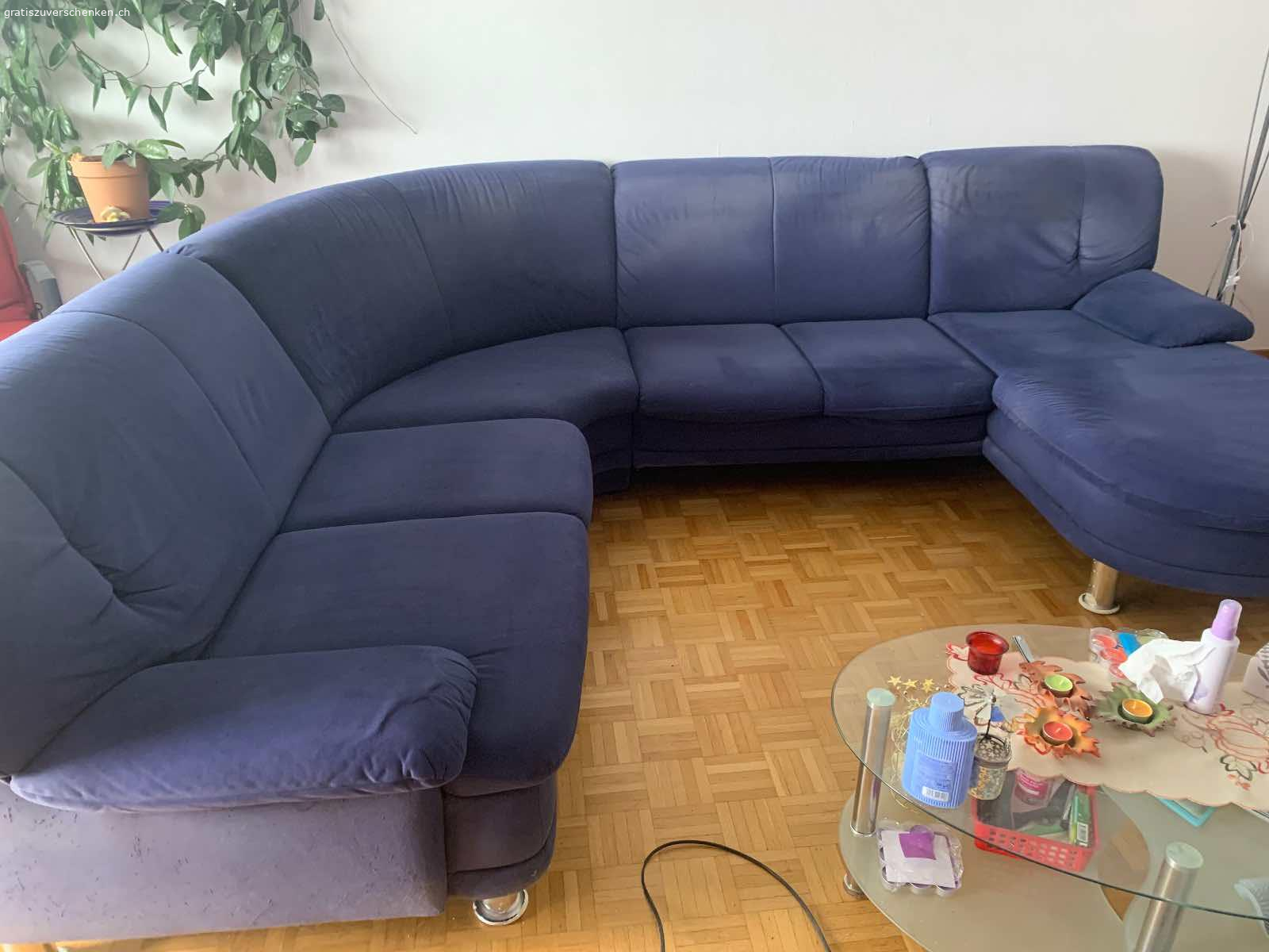 Ecksofa. Ecksofa blau ohne flecken , von der Sonne verbleicht