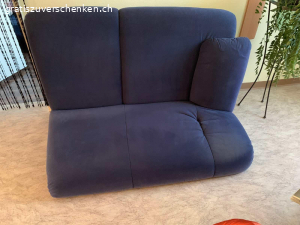 Ecksofa. Ecksofa blau ohne flecken , von der Sonne verbleicht
