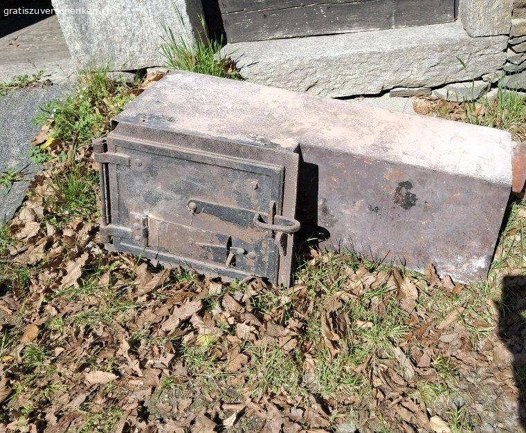 Einsatz Ofenbäkli. Zustand siehe Fotos 
Abzuholen in 6677 Moghegno