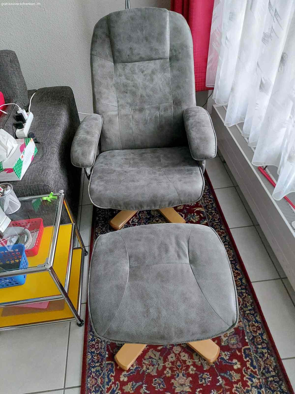 Fernsehstuhl. E.Zimmermann
Hauptstr.18
5212Hausen AG