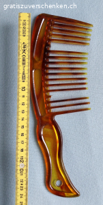 Flasche, Kamm, Kleiderbügel. Alles zusammen oder auch einzeln!

ARTIKELBESCHREIBUNG

Flasche
Kann beim Coiffeur (siehe Foto) oder mit etwas anderem Befüllt werden. Die Flasche wurde nie verwendet, man kann den Füllstand sehen und die Flasche individuell beschriften. Siehe Fotos für die weitere Artikelbeschreibung.

Kamm: siehe Foto für die Artikelbeschreibung

Kleiderbügel
Hatte im IKEA Viehänge gekauft, welche an den Kleiderbügeln befestigt waren. Hab die Kleiderbügel nie verwendet. Siehe Foto für die weitere Artikelbeschreibung.

RESERVATION 
Maximal eine Woche (andere Absprachen möglich)

ABHOLUNG oder VERSAND gegen Vorauszahlung des Portos
Flasche / Kleiderbügel: B-Post = 8.50 / A-Post = 10.50
Kamm: B-Post = 2.40 / A-Post = 2.90
per TWINT, E-Banking oder Postschaltereinzahlung (plus 2.-)

* * Sehen Sie sich MEINE ANDEREN ANGEBOTE an * SAMMELSENDUNGEN sind willkommen * Die Artikel werden so günstig wie möglich versendet * *