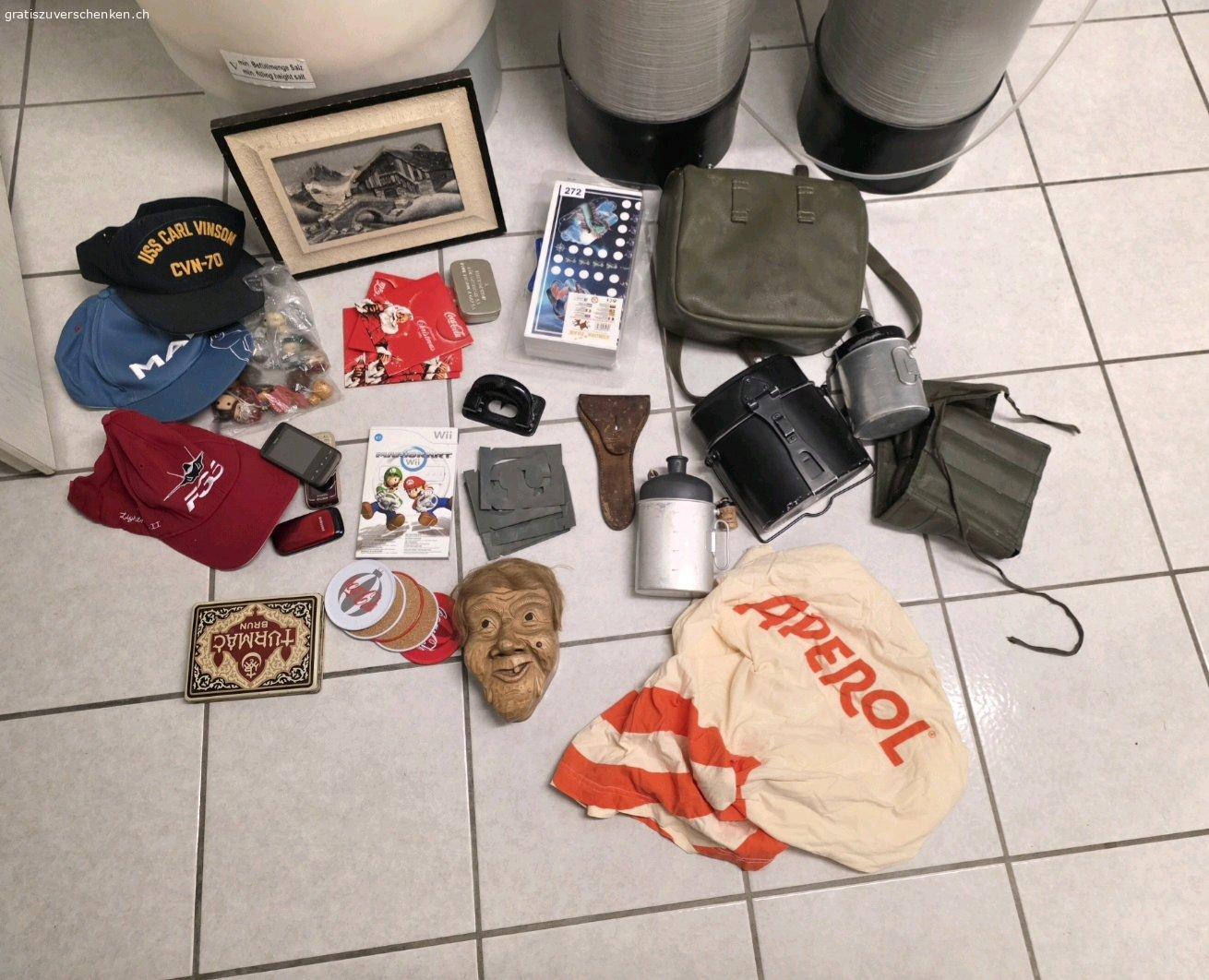 Flohmarkt Artikel Deko. Muss alles genommen werden