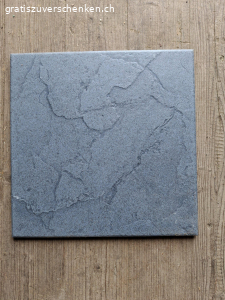 gratis Fliesen. 9 Stück weiss
8 Stück blau
30×30 cm
Abzuholen in Aadorf