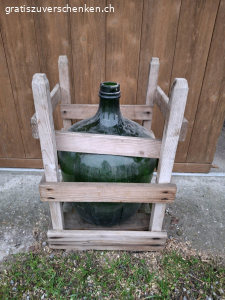 gratis Glasflasche. mit Zubehör
Zustand siehe Fotos