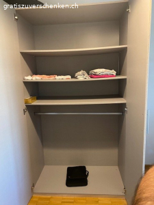 Gratis Spiegelschrank