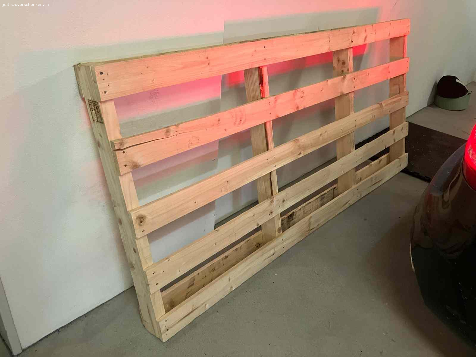 Holz-Platte. Holz Palette
100 x 220 x 13.5 cm