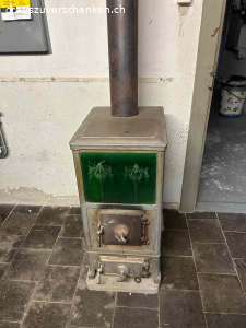 Holzofen. Holzofen gebraucht
Höhe 75 cm