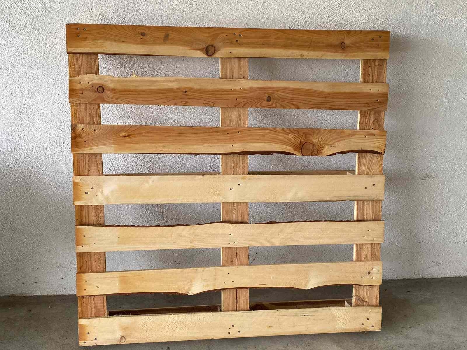 Holzpalett Garten & Handwerk Gratis zu verschenken