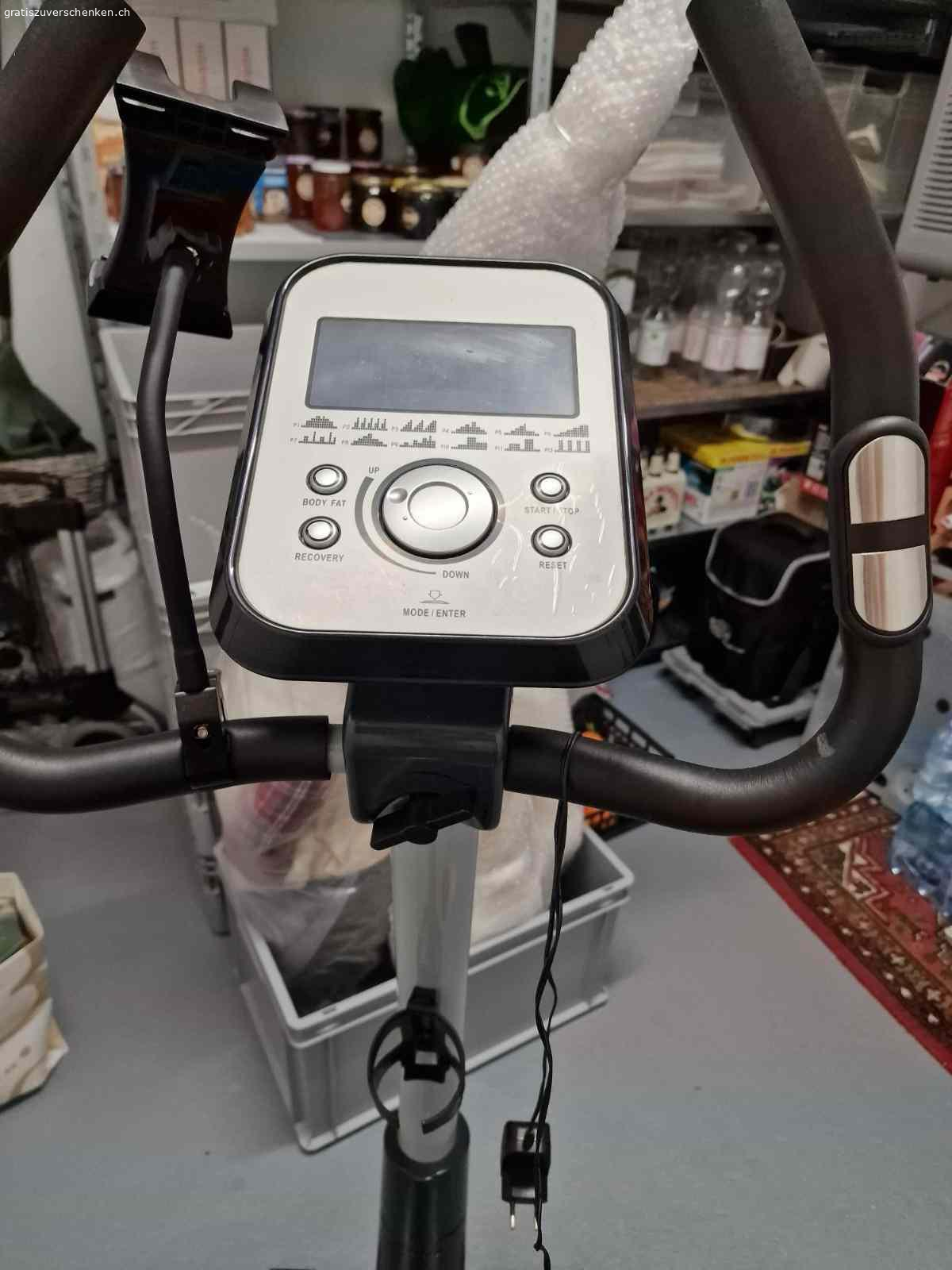 Hometrainer. Hometrainer mit Programm Puls