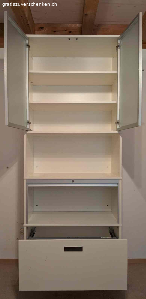 Hübsche schlichte Vitrine für Bücher und Anderes