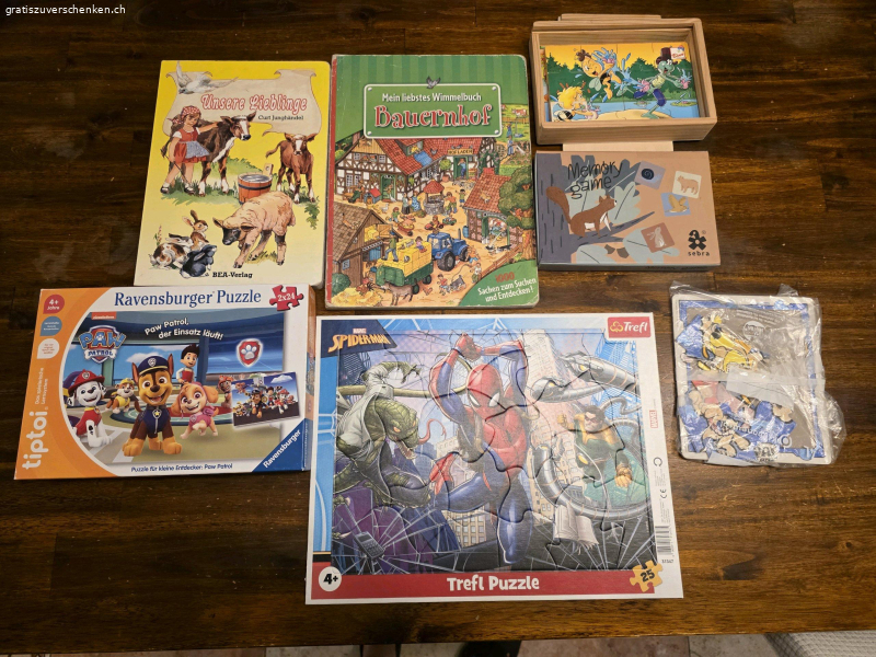Kinderbücher und Puzzle