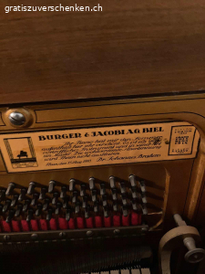 Klavier. Klavier muss selbst abgeholt werden