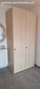 Kleiderschrank