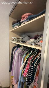 Kleiderschrank