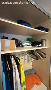 Kleiderschrank